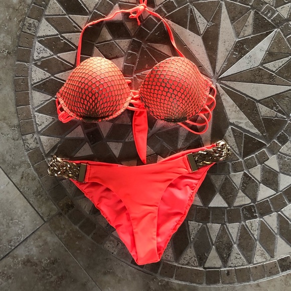 •{Beach Bunny}• MY MOMENT - Picture 5 of 7